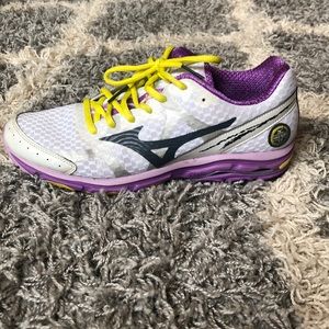 Mizuno Wave Rider 17 women’s running shoes